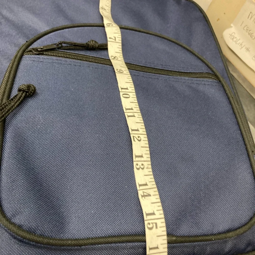 Picnic back pack serves 4